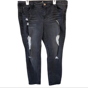 ✨5/$20✨ Almost Famous Distressed Skinny Jeans Black Size 20